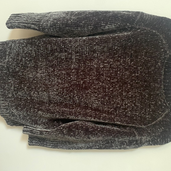 ADORABLE Zara Chenille Sweater - Picture 2 of 3